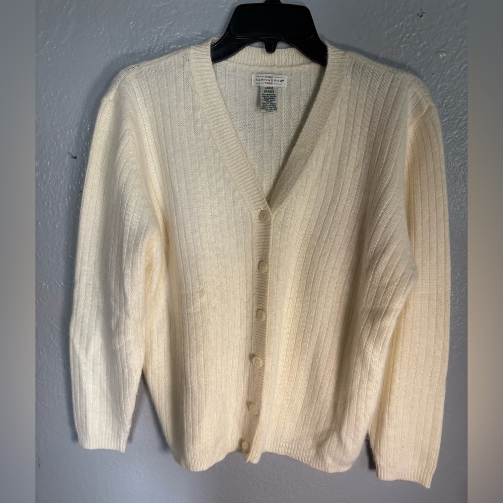 Vintage YarnWorks Lambswool/angora/nylon cardigan sweater. SZ L.‎